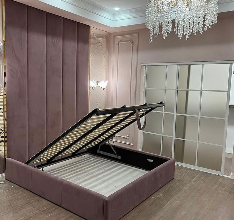 Кровать до потолка