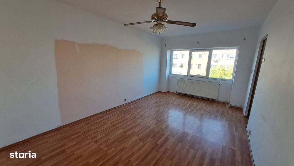 Luminisului garsoniera confort I etaj 2 intermediar