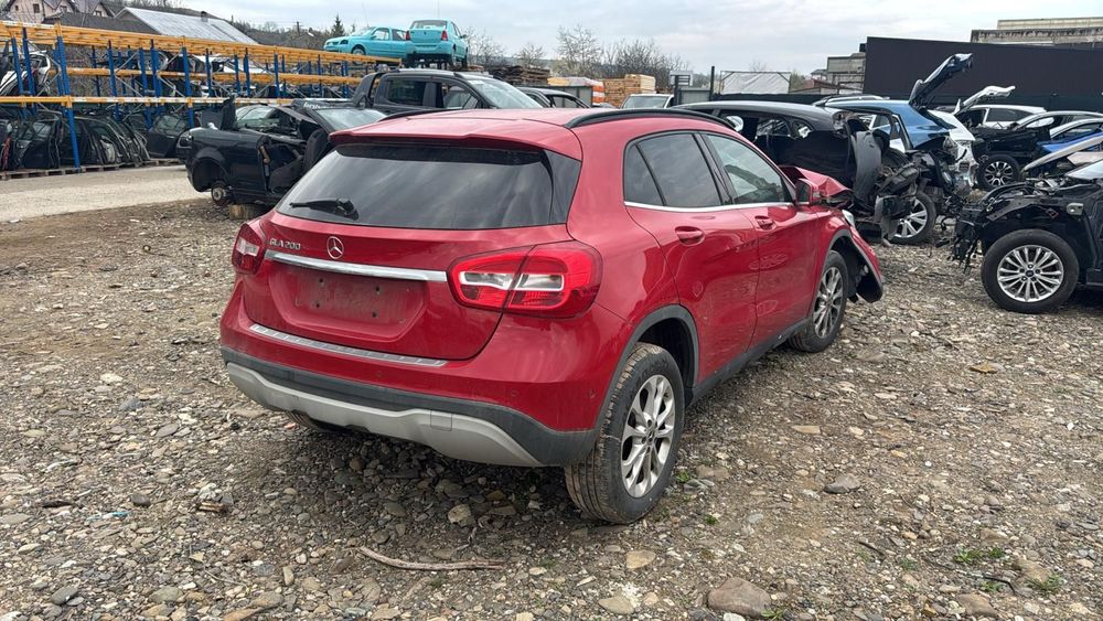 Dezmembrez Mercedes GLA X156