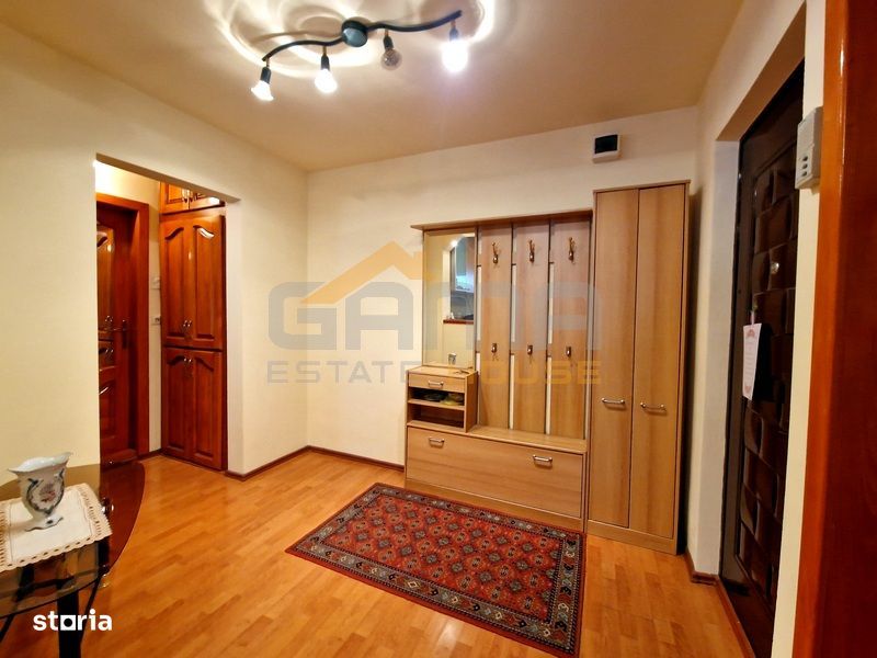 Apartament 2 camere, etaj 2, zona Podgoria