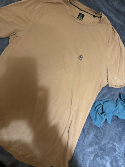 Hristo Stoichkov  с размер тениски двете за 20 лв