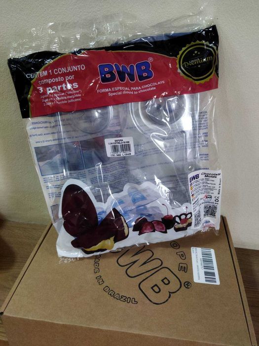 Поликарбонатен молд за шоколад BWB 9452