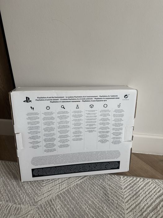 Продам PlayStation 4 Slim 500 ГБ
