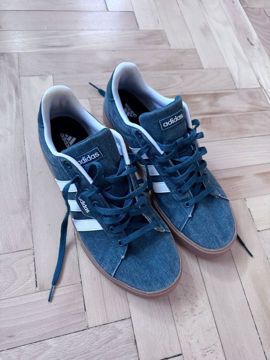 Спортни обувки adidas