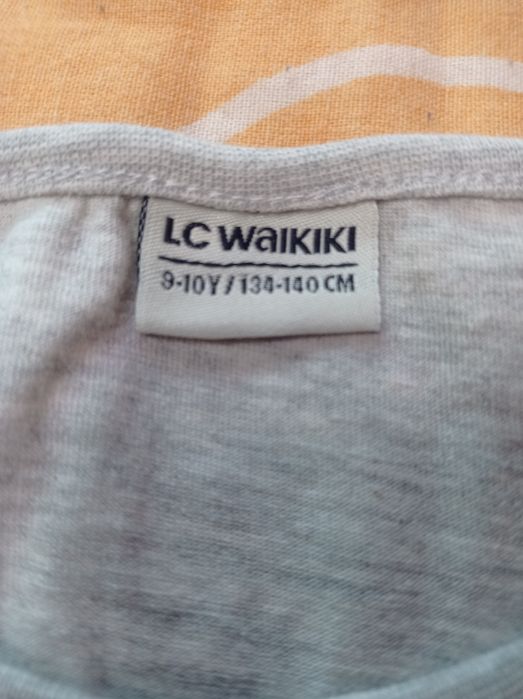 Комлект от бански и потниче