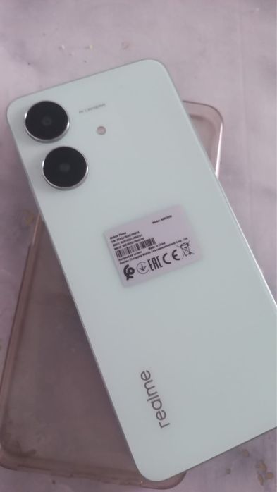 Телефон realme i