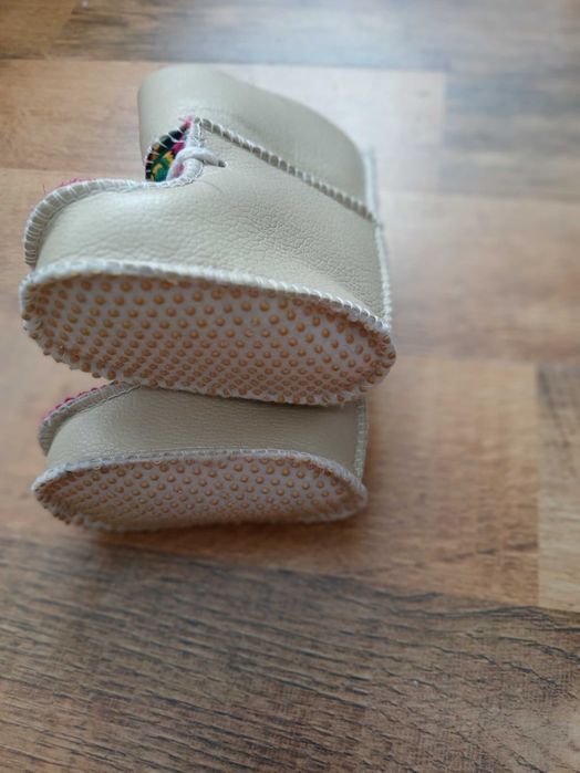 Vand botosei fetite, stare foarte buna, pret 40 lei