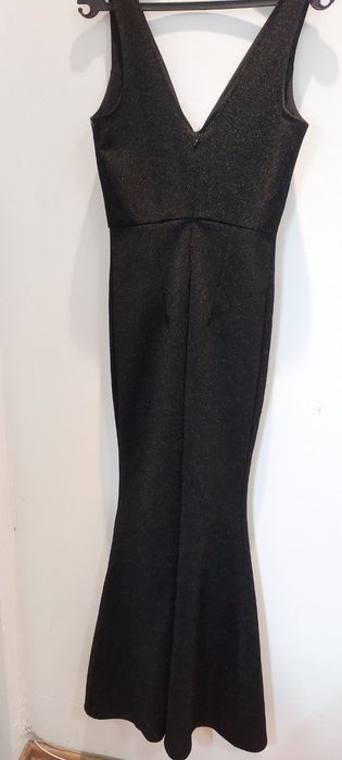 Нова черна официална рокля с бляскави частици и цепка