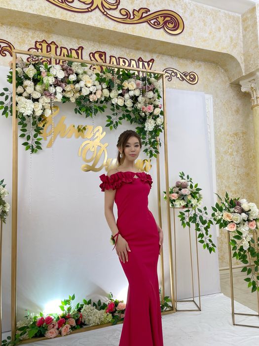 Вечернее платье