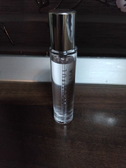 Apa parfum Beautiful Magnolia by Estee Lauder