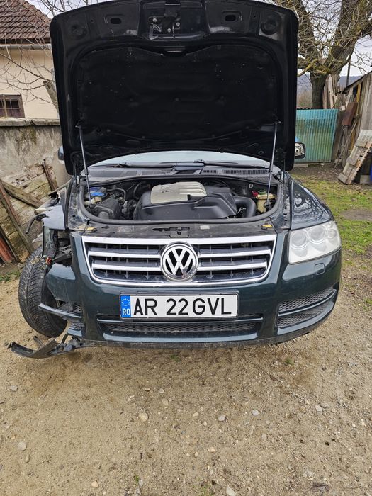 Vand Touareg 2.5 tdi avariat