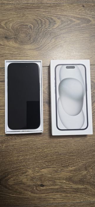 Vand iphone 15 nou