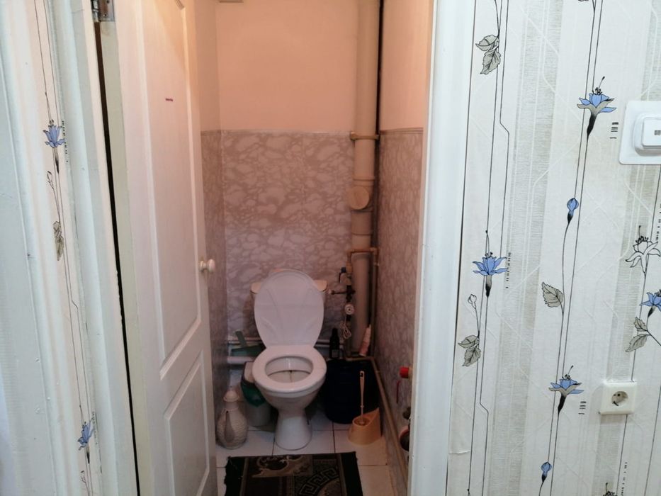 продам 2 комн.кв.в 9 мкр.