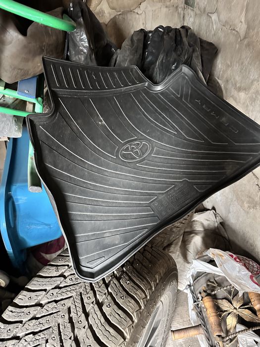 Продам полики в отличном состояний