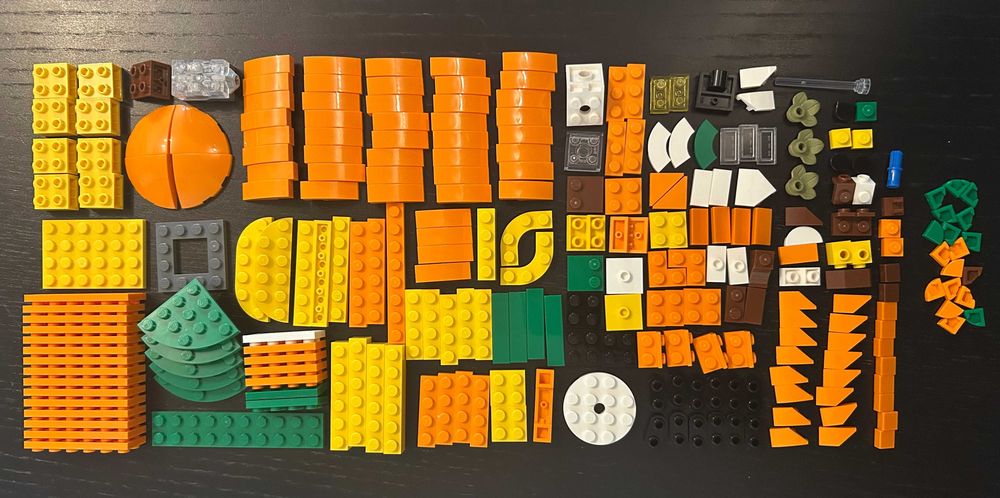 LEGO Creator 40697 Halloween Pumpkin (2024, 254 piese)