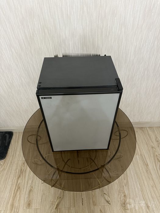MiniBar Xolodilnik Vitrifrigo ITALIA