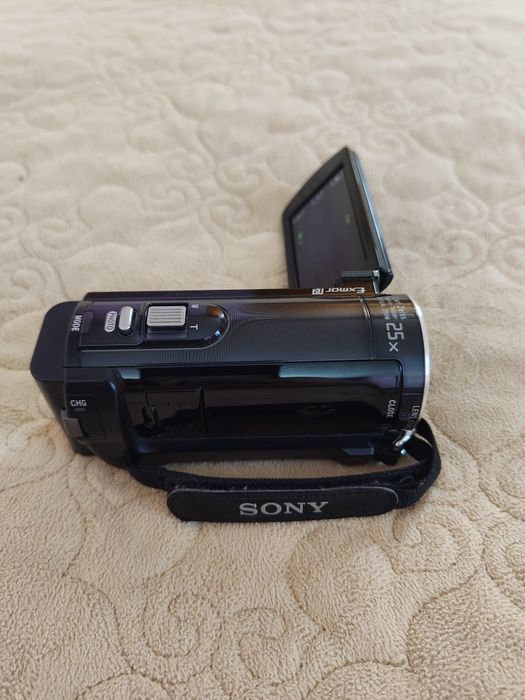 Камера Sony CX150