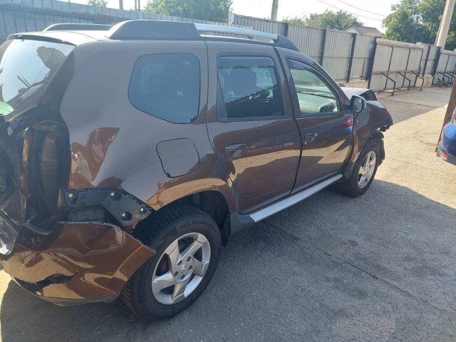 Dezmembrez Piese Duster 2013 4x4 1.6 benzina k4m