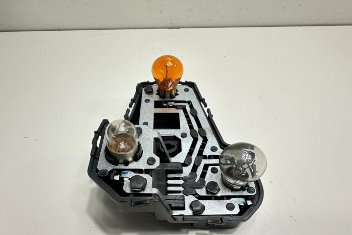 Soclu stop dreapta 7m5945258 Ford Galaxy prima generatie (facelift)