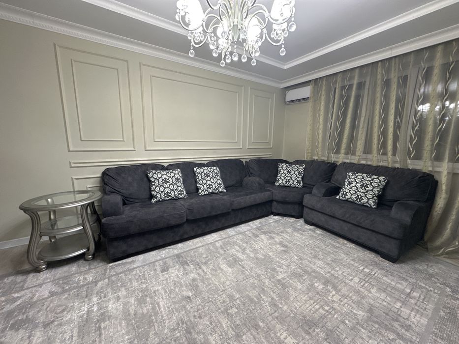 Диван, угол и кресло Ashley