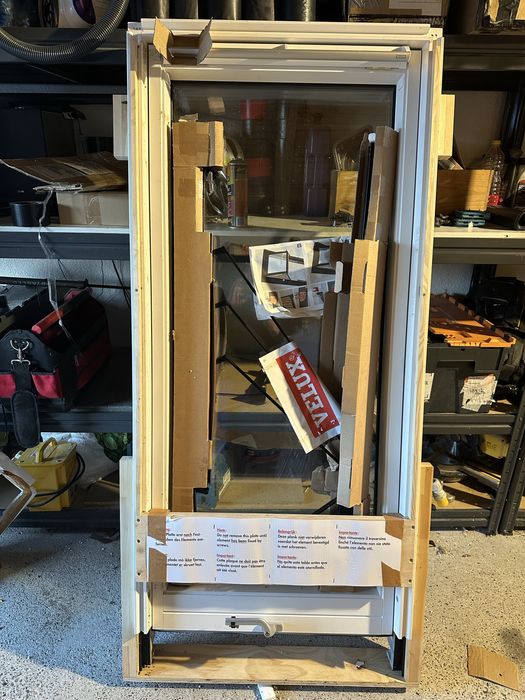 Velux cu balcon nou in cutie