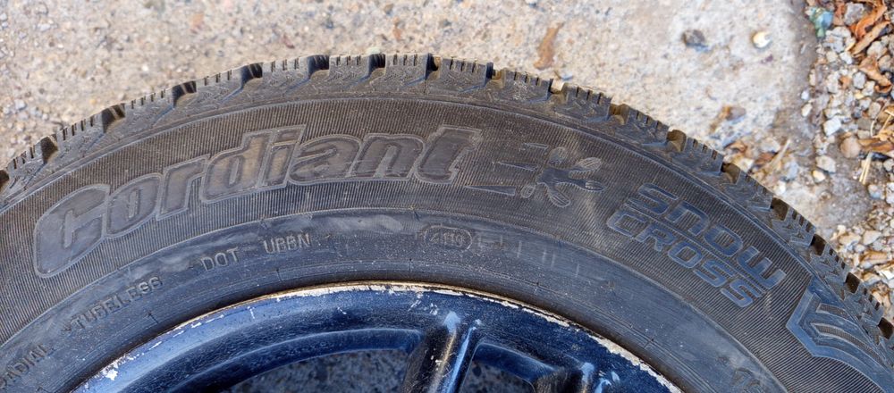 Продам колеса на Ниссан