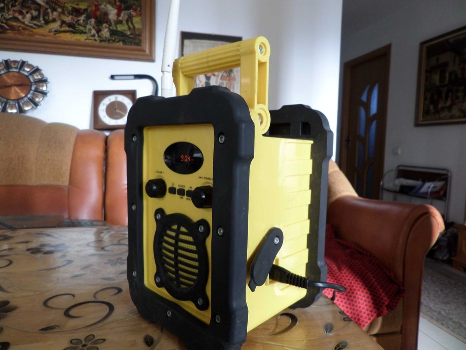 Radio santier Medion Germany cu bluetooth,aux, la priza si pe baterii