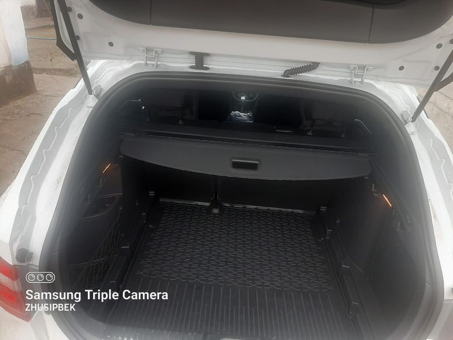 Машина Лада Веста кросс 2021