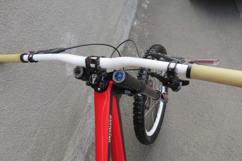 Bicicleta Downhill Specialized