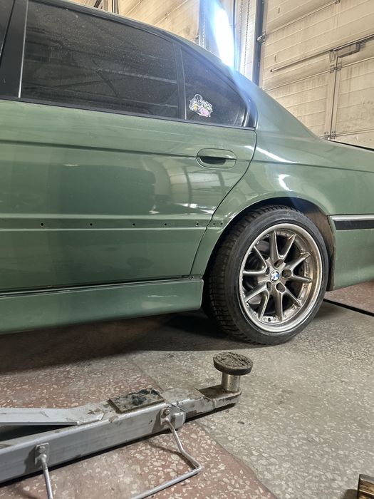 Продоется BMW e38