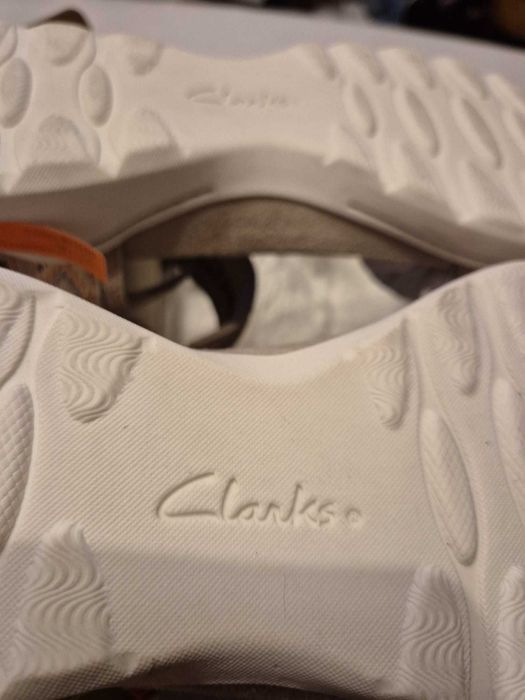 Sandale Clarks Amanda Step – noi – piele întoarsă – mărimea 40 – foarte comode