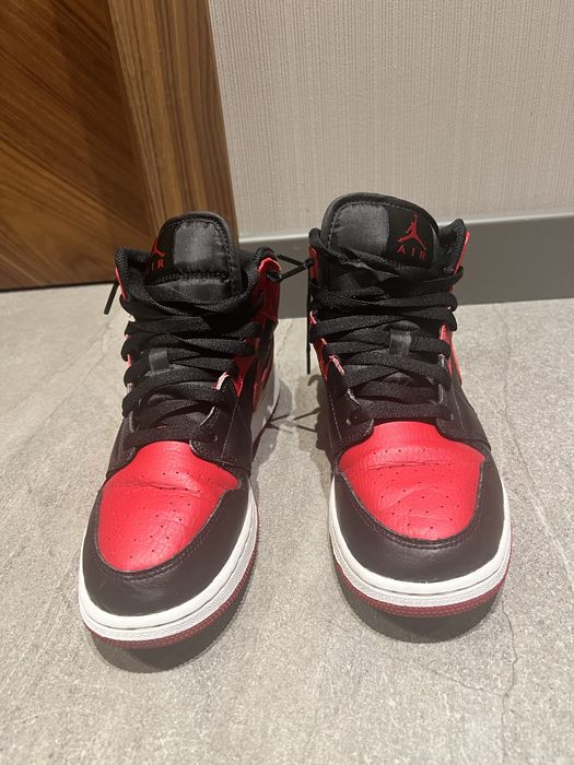 обувки nike air jordan 1 mid