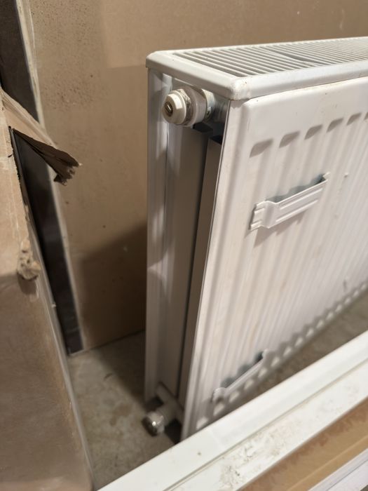 Продам батарею новая