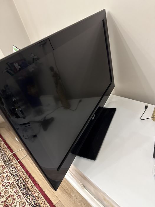 Продам телевизор LG