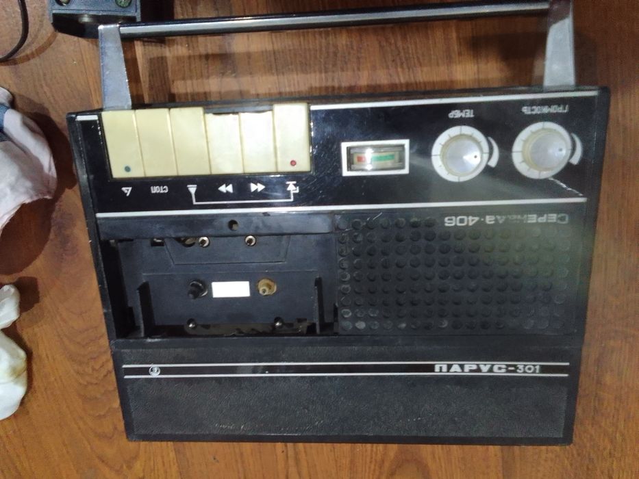 Срочно продается магнитофон "Парус" СССР.1974.