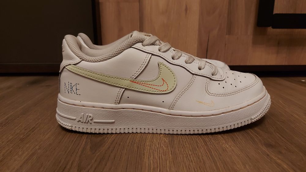 Дамски маратонки NIKE AIR FORCE 1