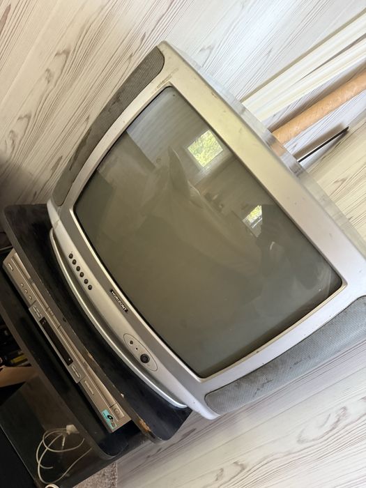 Продам   ТВ 10 тыс тг