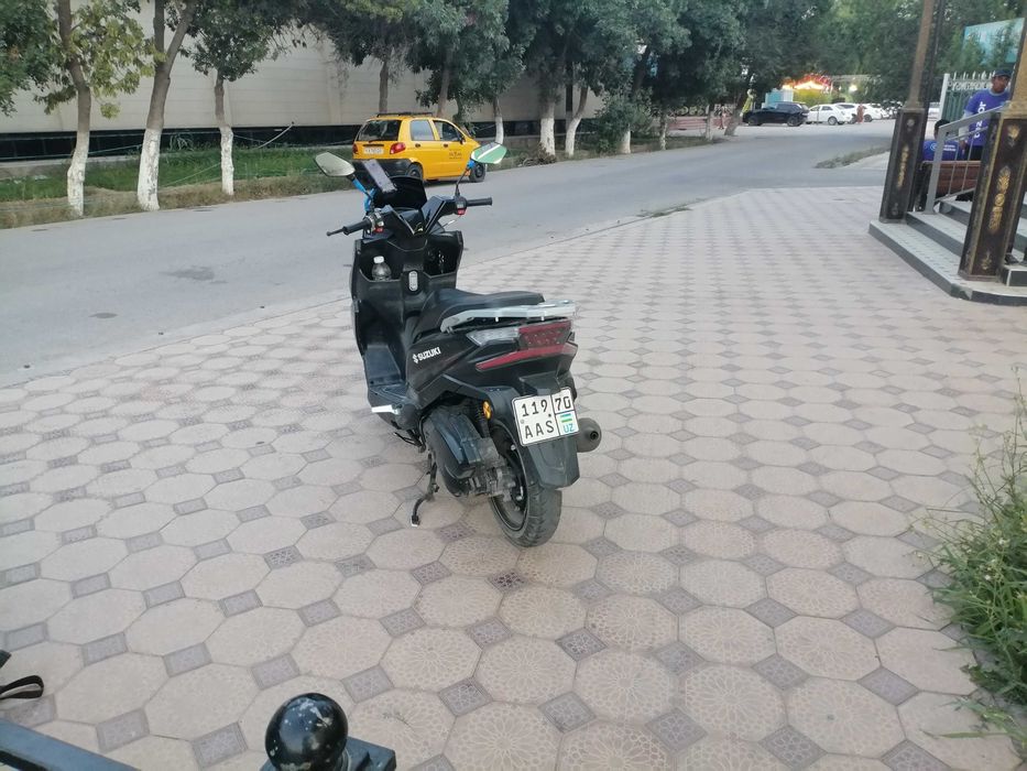 Скутер мопед skuter moped