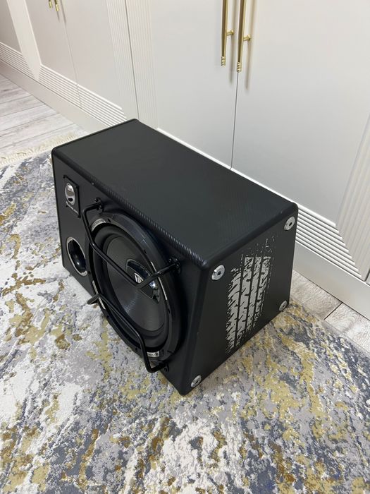 Сабвуфер в отличном состоянии