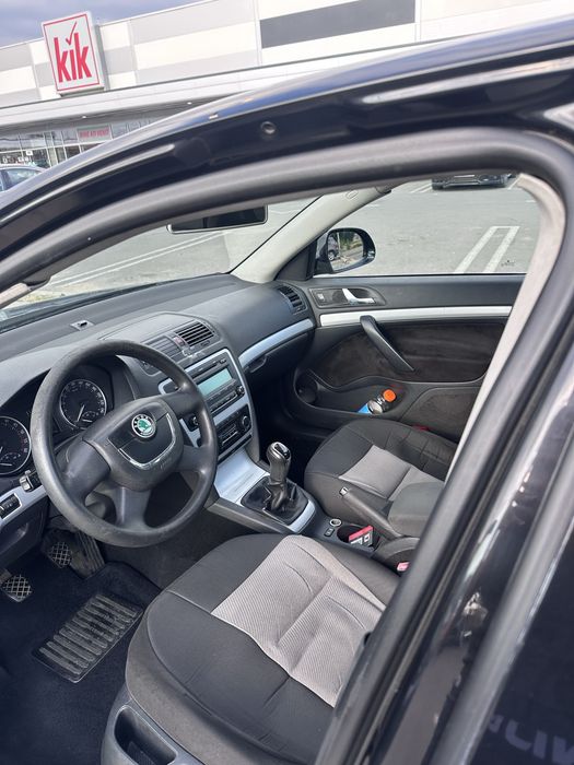 SKODA Octavia 2011 — imagine 4
