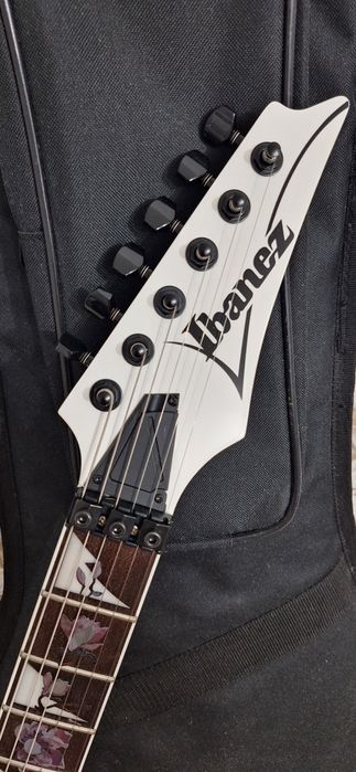 Chitară electrică Ibanez set complet (chitară+husă+amp+cablu+strap)