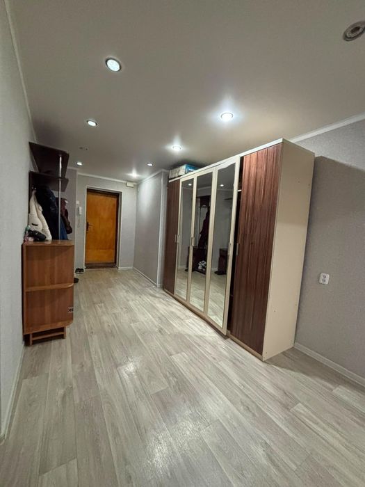 Продаётся 2 комн Пединститут 67м