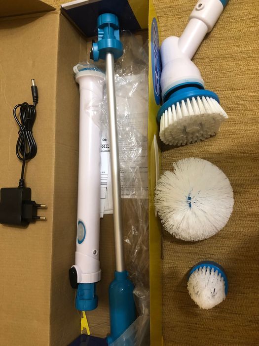 електрическа акумулаторна четка за почистване