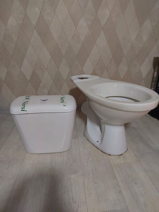 Продам унитаз в хорошем состоянии