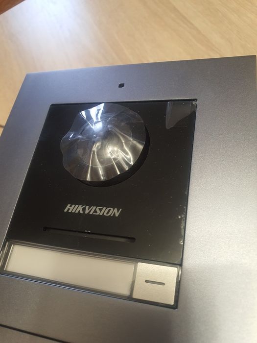Продается многоквартирный домофон hikvision.