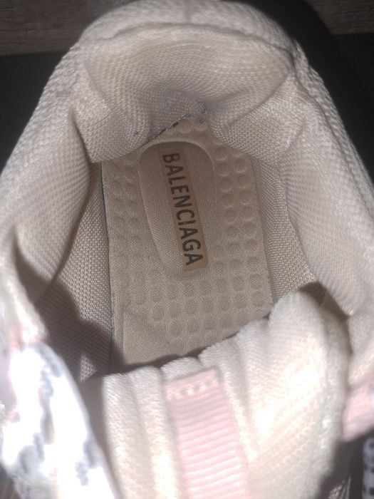 Продаются кроссовки оригинальные Balenciaga 36 размера