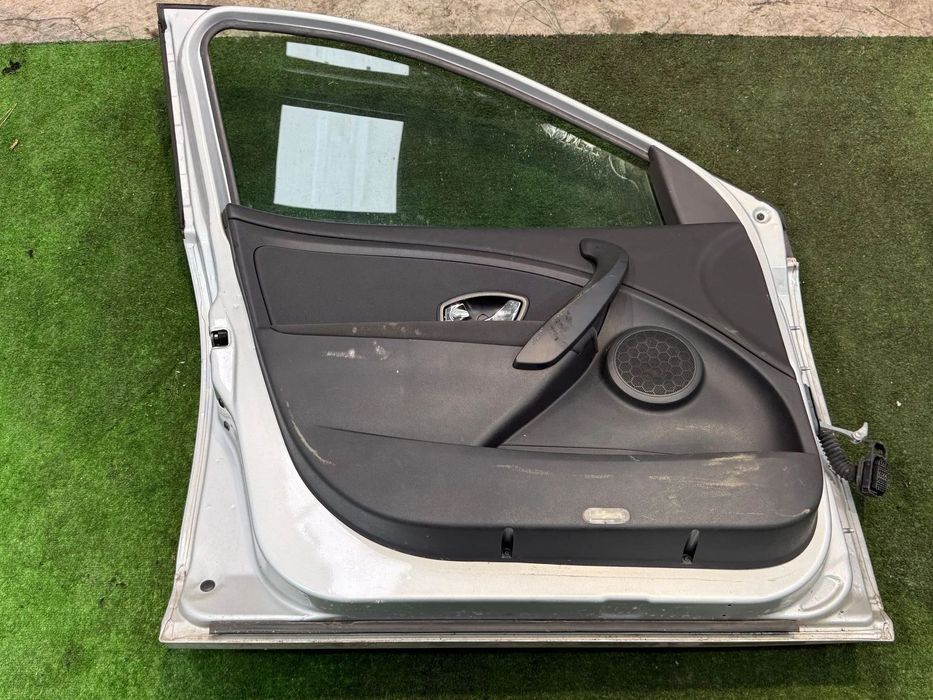 USA PORTIERA FATA STÂNGA RENAULT MEGANE III B95 1.6 DIESEL 2014 / HATCHBACK 2008-2016
