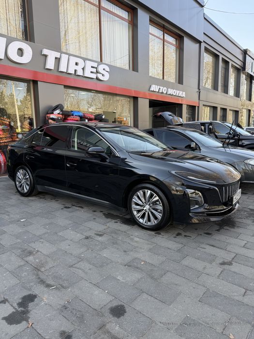 Hongqi EQM 5 EV 2024