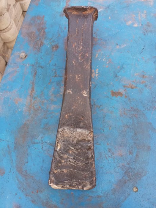 Колун для раскалывания древесины