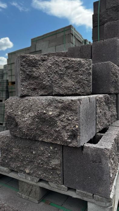 Рваный стеновой камень для заборов.